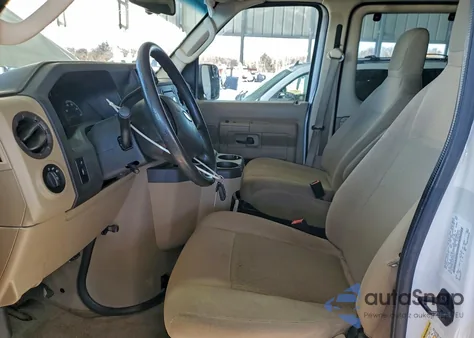 2013 Ford Econoline E350 Super Duty Wagon z USA, uszkodzony, nr VIN 1FBNE3BL6DDB06357